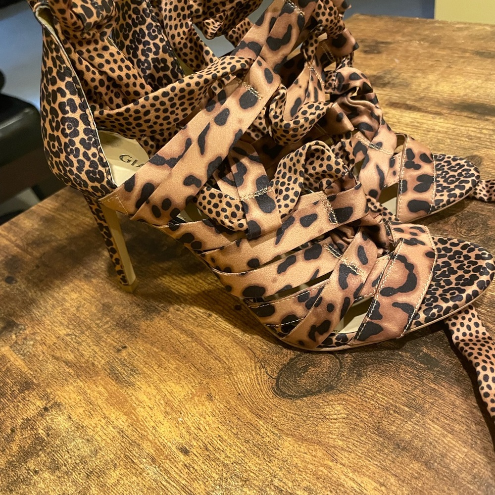 Gianni Bini strappy open toed heel - Picture 6 of 9